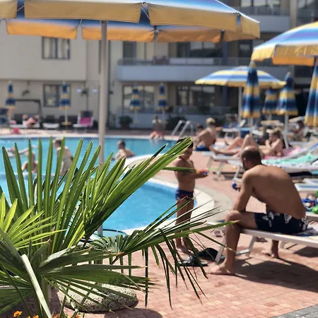 Plaza * Σάνι Μπιτς