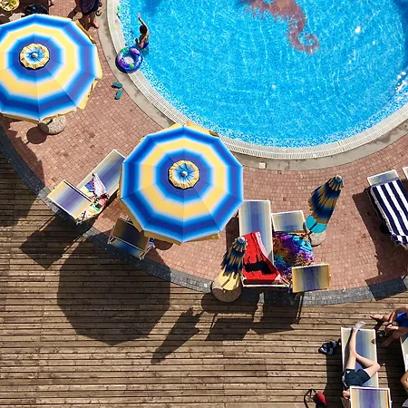 Plaza ساني بيتش