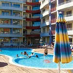Plaza アパート サニービーチ