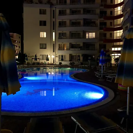 Plaza *