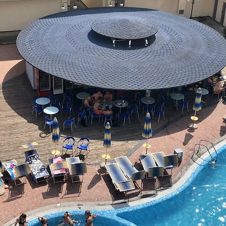 アパート Plaza *